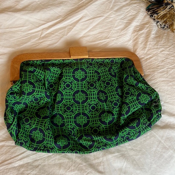 Clutch - Picture 1 of 4